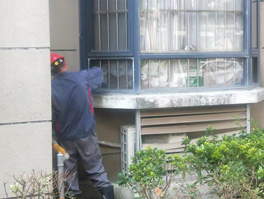 雨季窗戶漏水頭疼無比？來看看怎么處理窗臺防水維修?